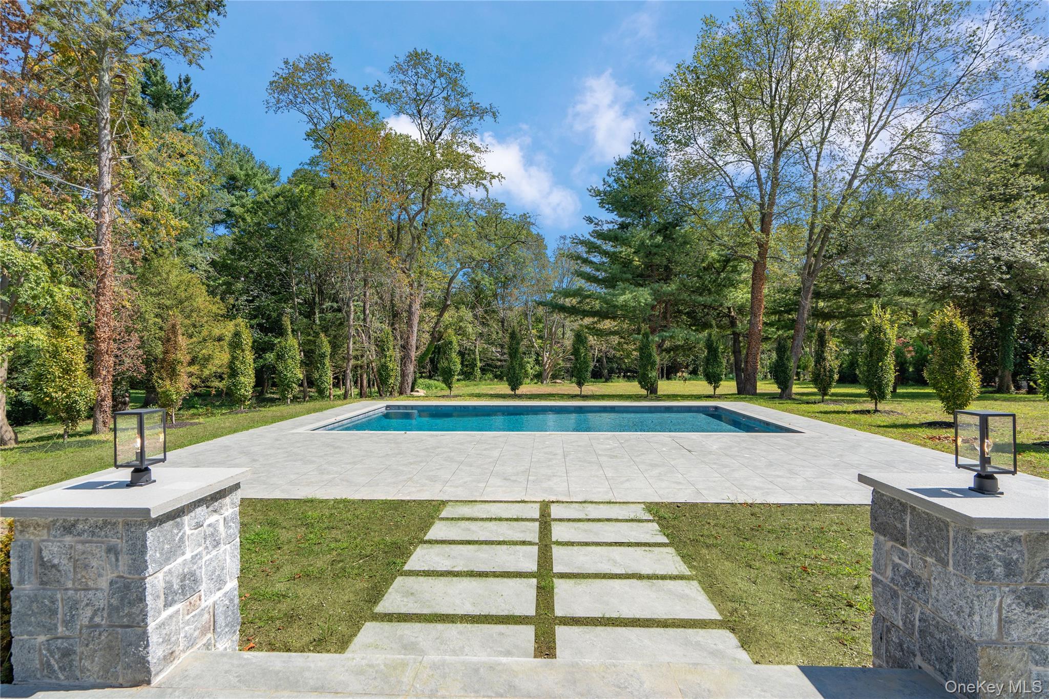 Single Family Dogwood Nassau County, NY 11545, MLS-903116-43