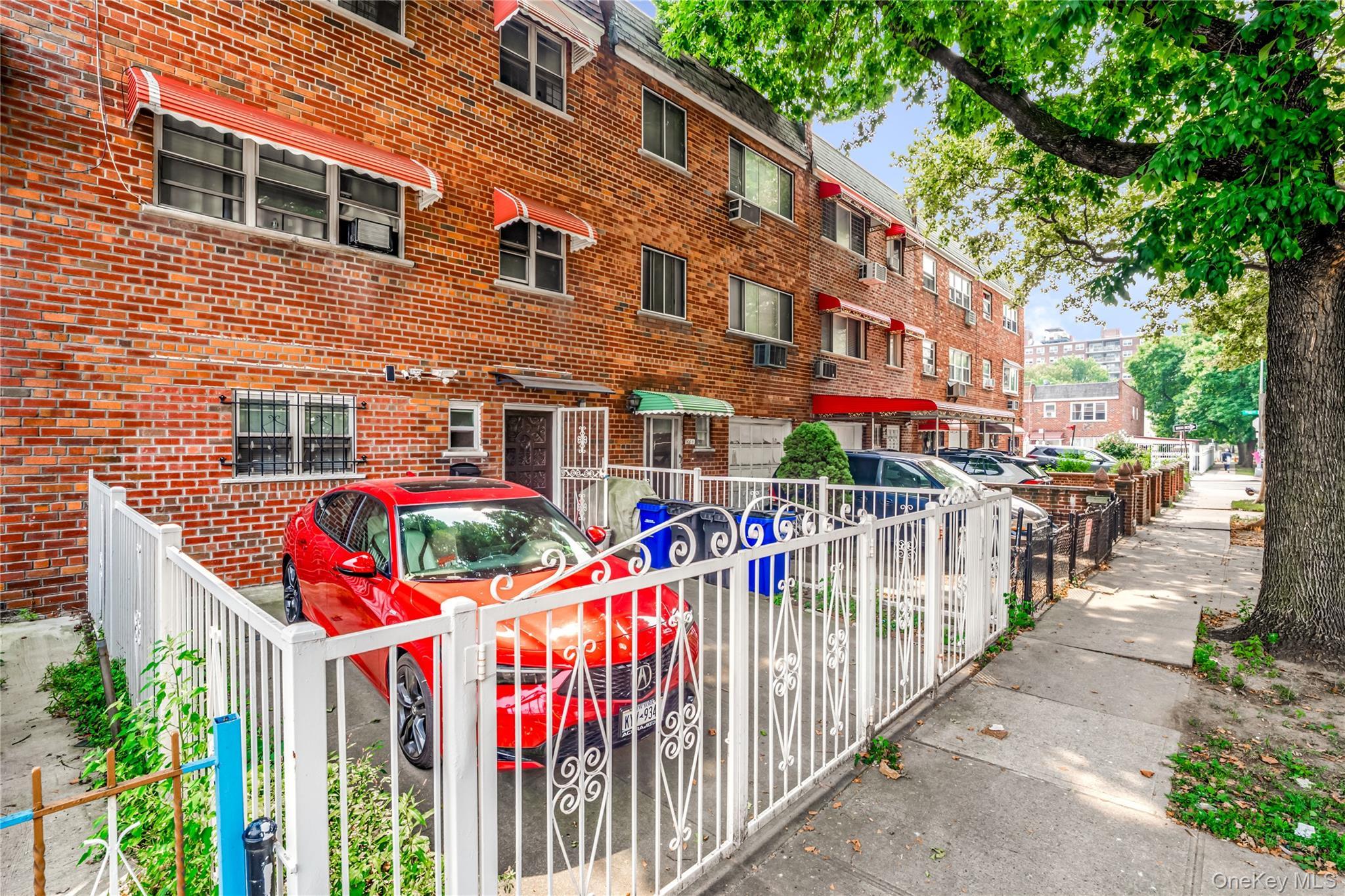 Single Family Pugsley  Bronx, NY 10472, MLS-903127-2