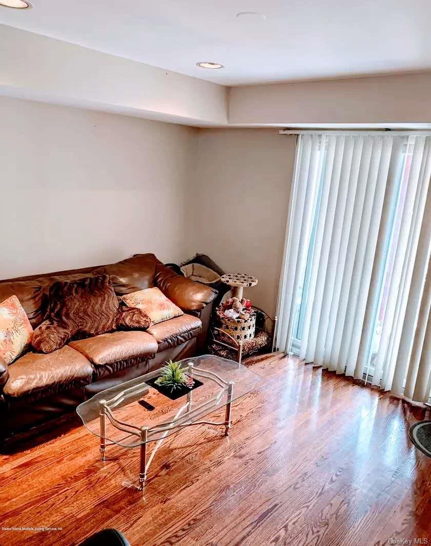 Single Family Mallard Staten Island, NY 10309, MLS-903155-4