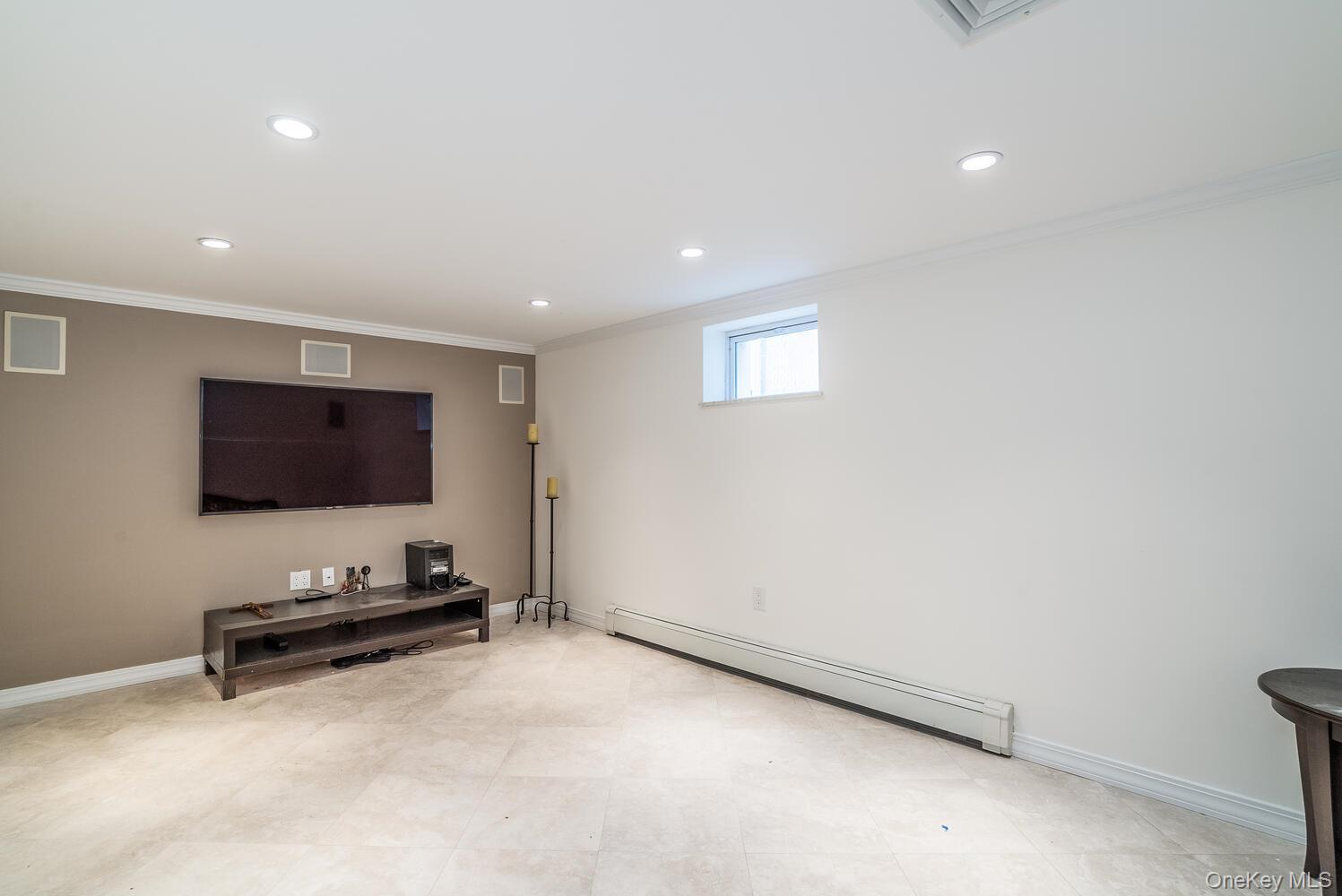 Single Family 11th Queens, NY 11357, MLS-903193-22