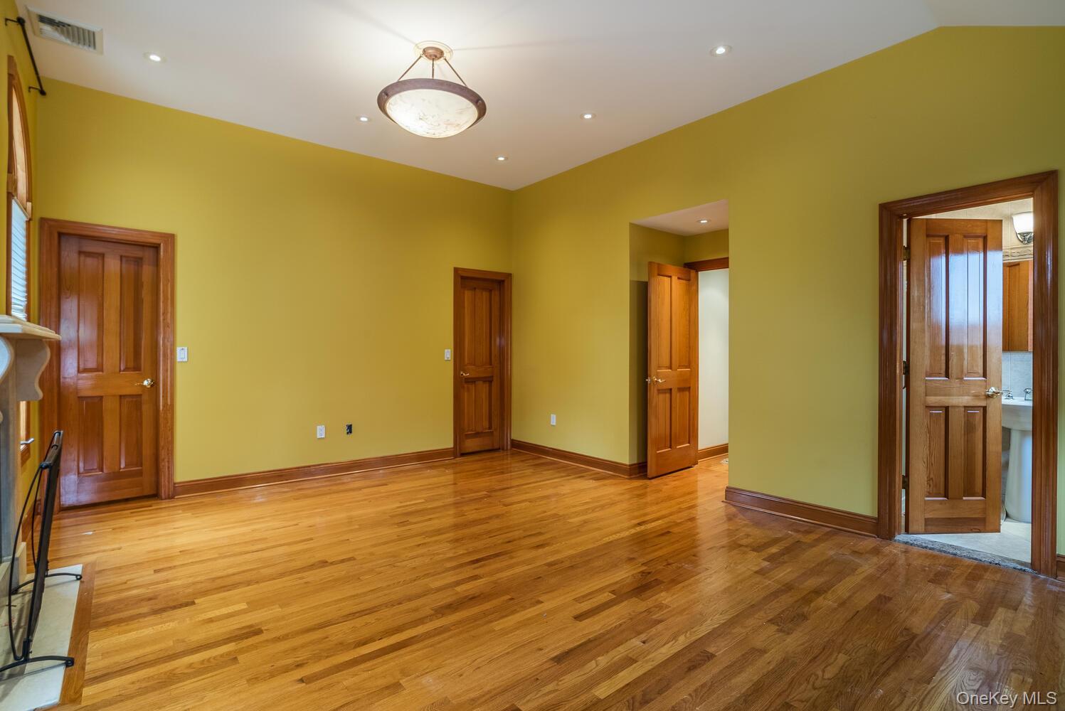 Single Family 11th Queens, NY 11357, MLS-903193-26