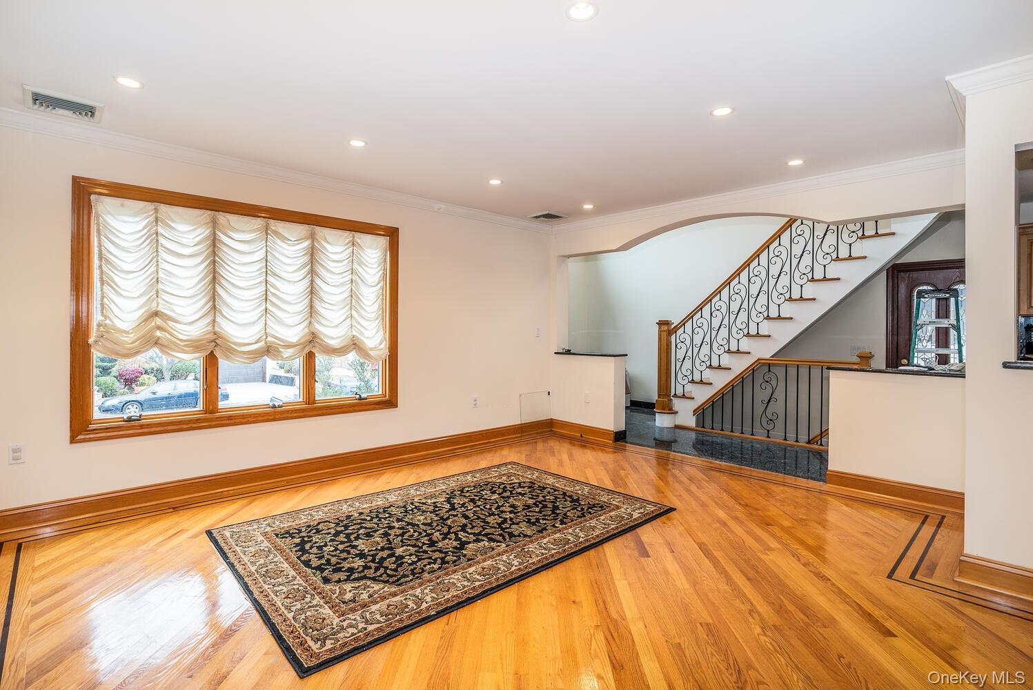 Single Family 11th Queens, NY 11357, MLS-903193-9