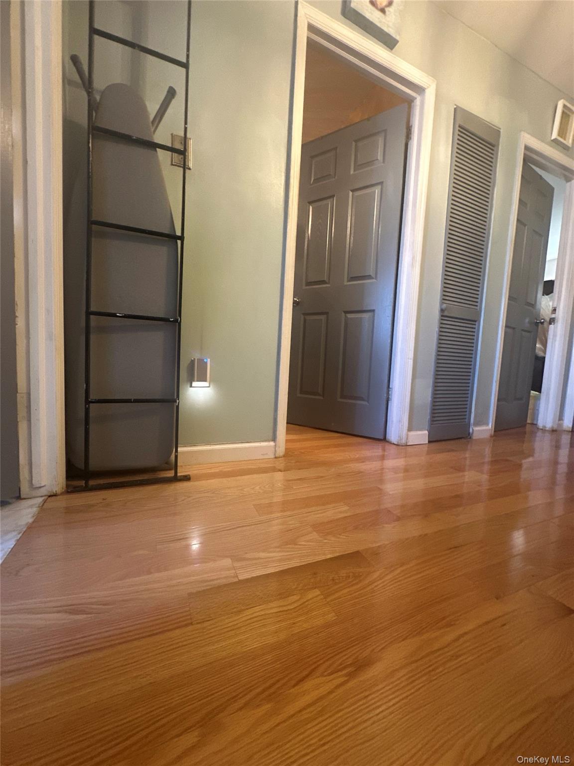 Single Family 203 Street Queens, NY 11412, MLS-903205-23