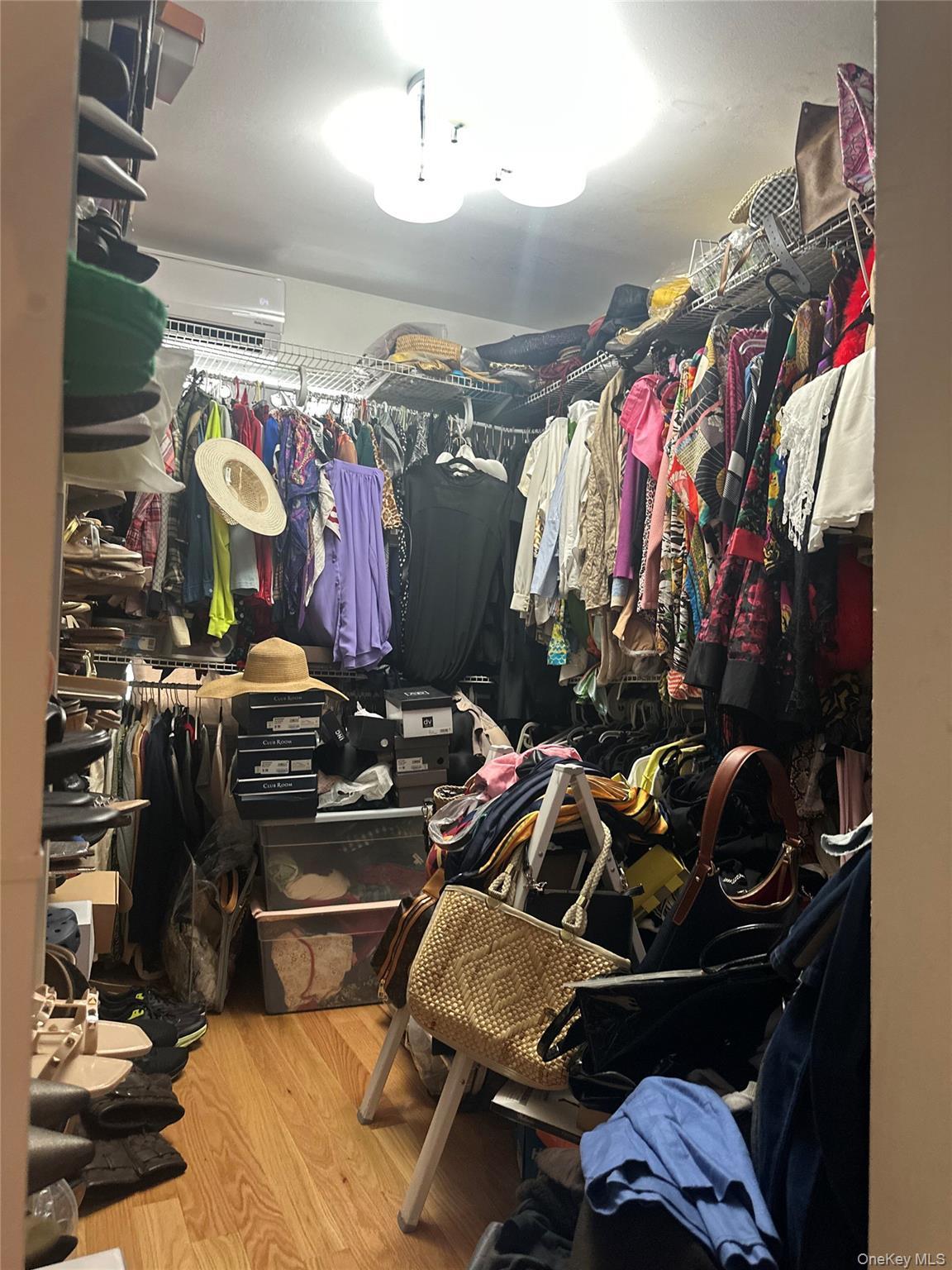 Single Family 203 Street Queens, NY 11412, MLS-903205-27