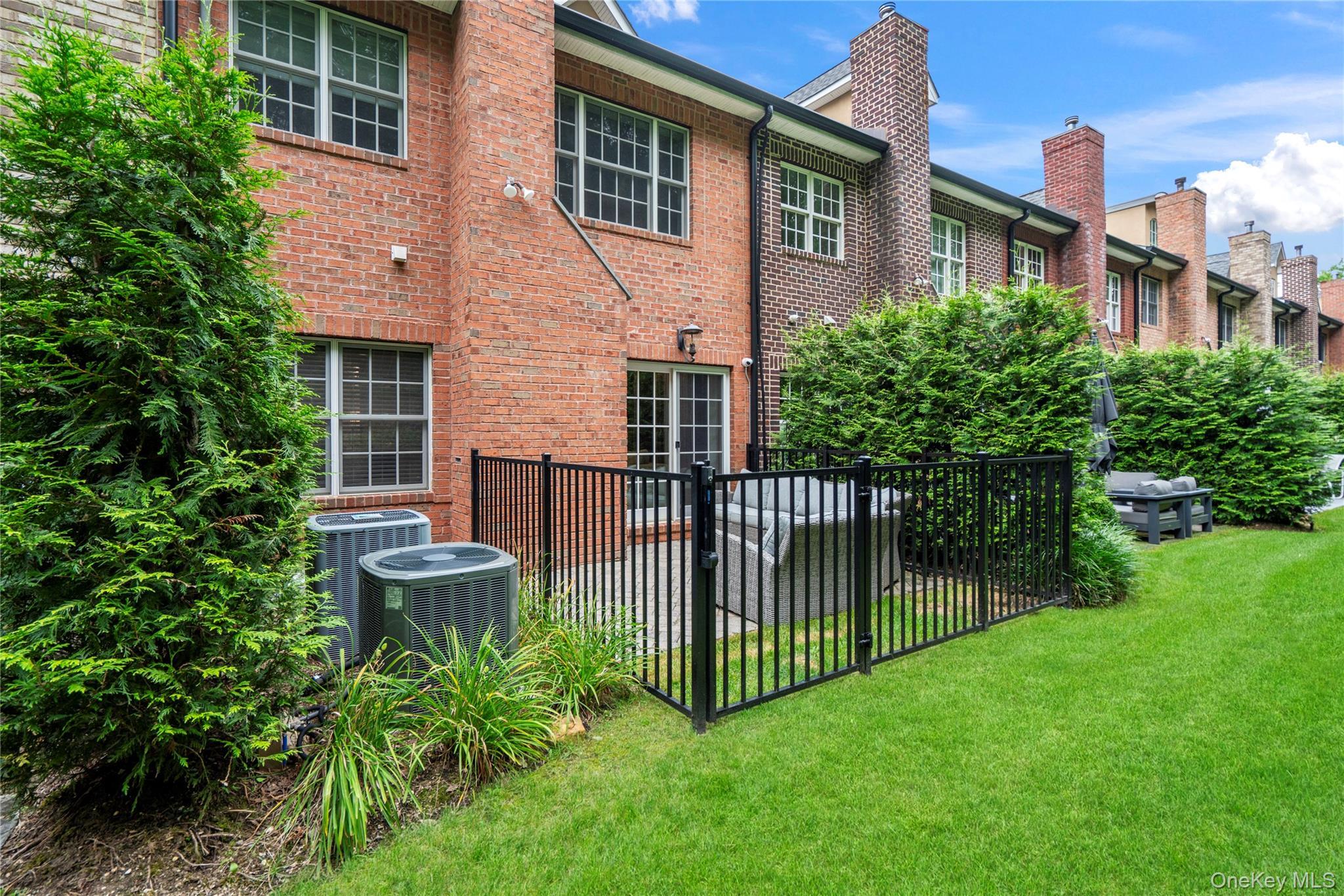 Condo The Preserve  Nassau County, NY 11797, MLS-903230-31