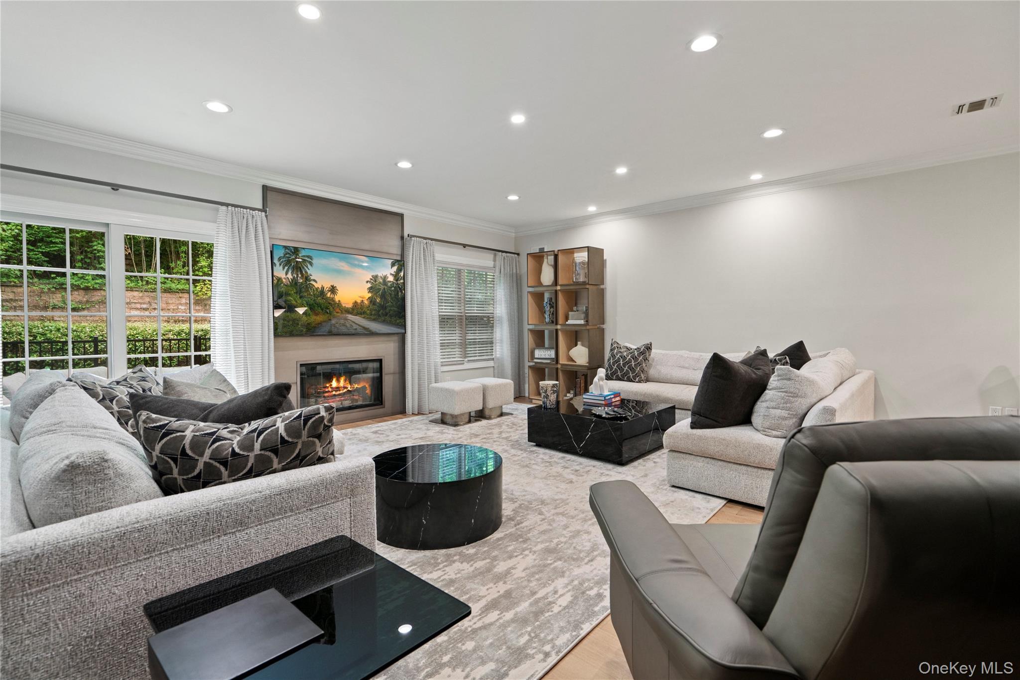 Condo The Preserve  Nassau County, NY 11797, MLS-903230-6