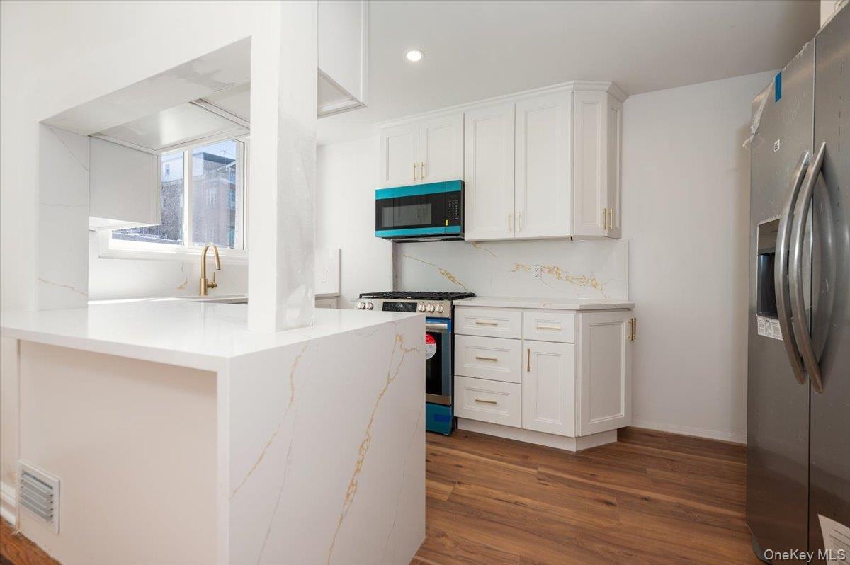 Single Family Morgan  Bronx, NY 10469, MLS-903233-12