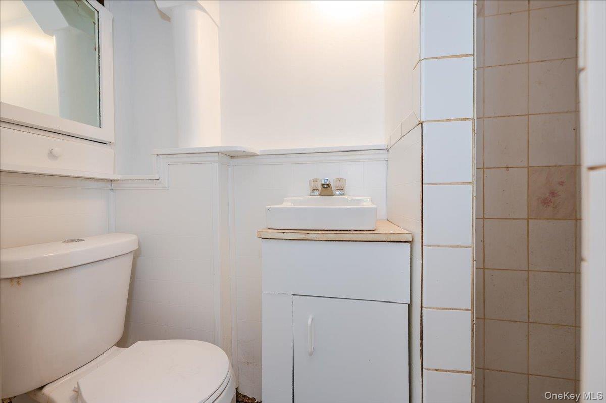 Single Family Morgan  Bronx, NY 10469, MLS-903233-24