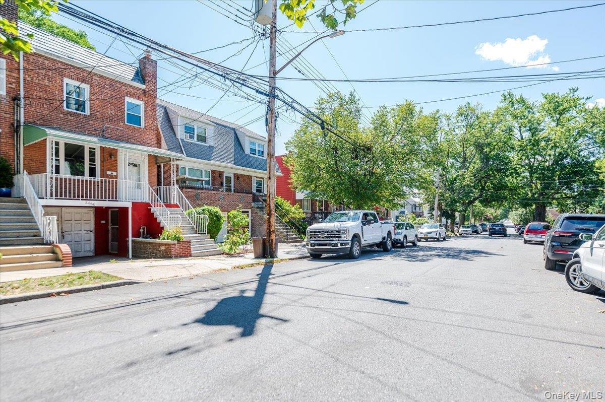 Single Family Morgan  Bronx, NY 10469, MLS-903233-31