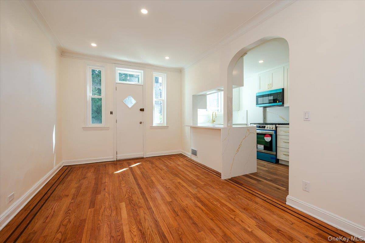 Single Family Morgan  Bronx, NY 10469, MLS-903233-7