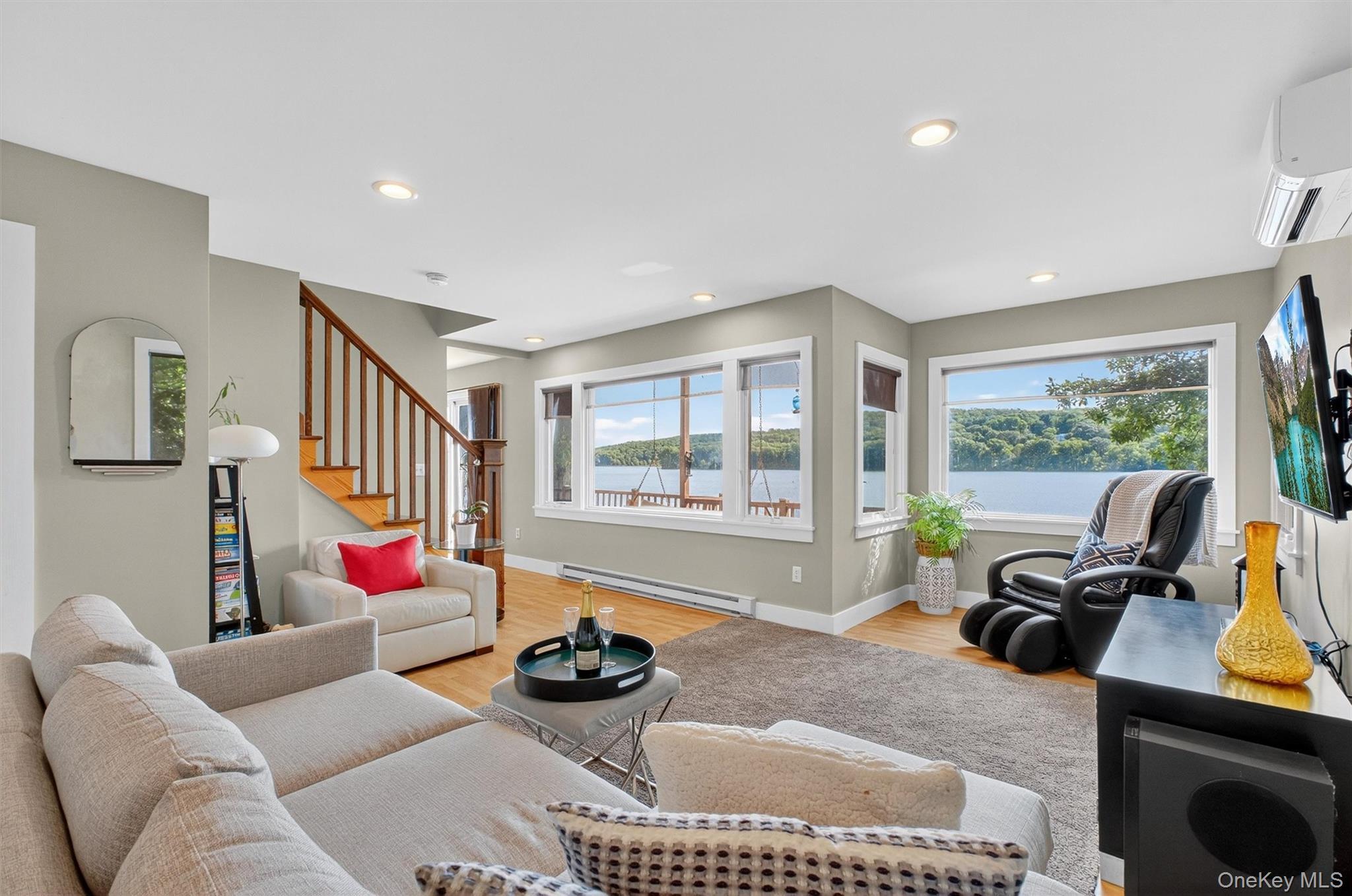 Single Family Lakeview Dr Dutchess County, NY 12531, MLS-903260-17