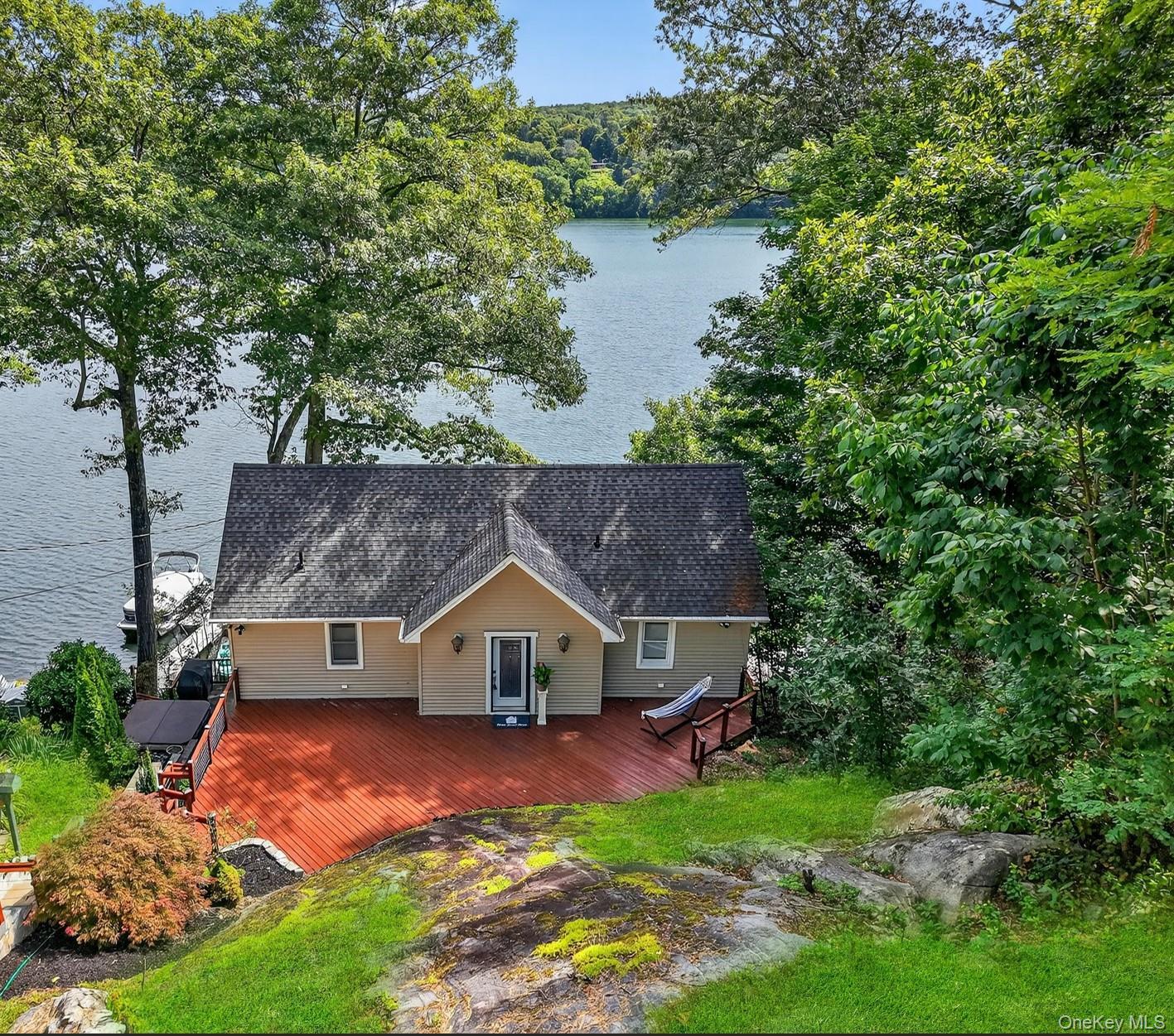 Single Family Lakeview Dr Dutchess County, NY 12531, MLS-903260-2