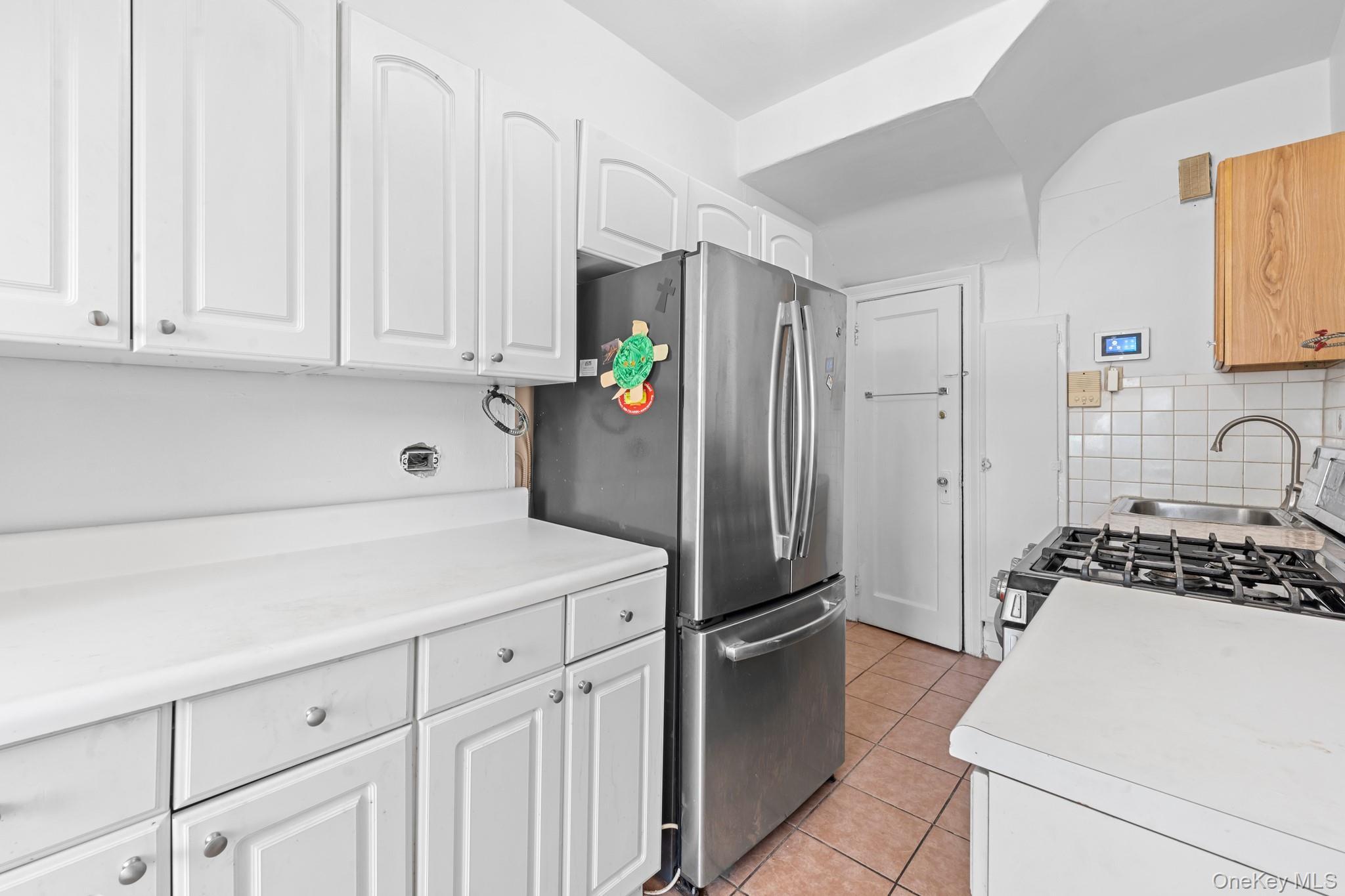 Single Family Wilson  Bronx, NY 10469, MLS-903267-5