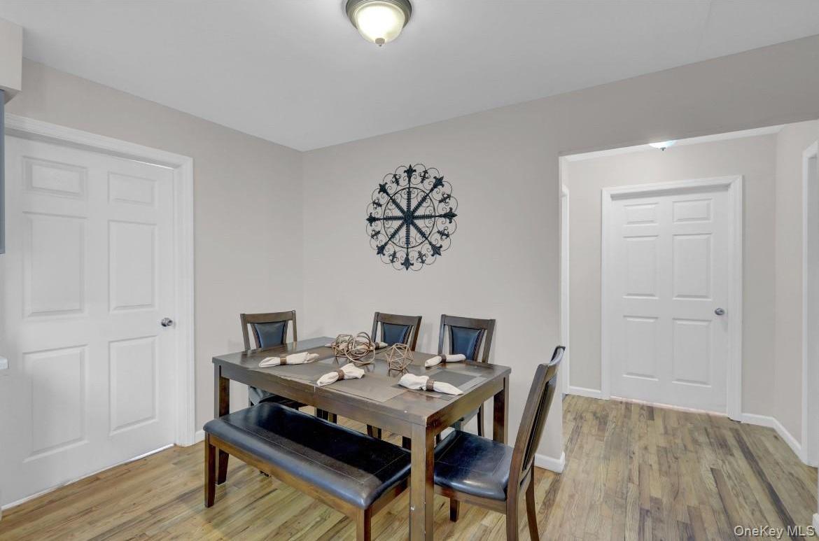 Single Family Grand Suffolk County, NY 11967, MLS-903307-8