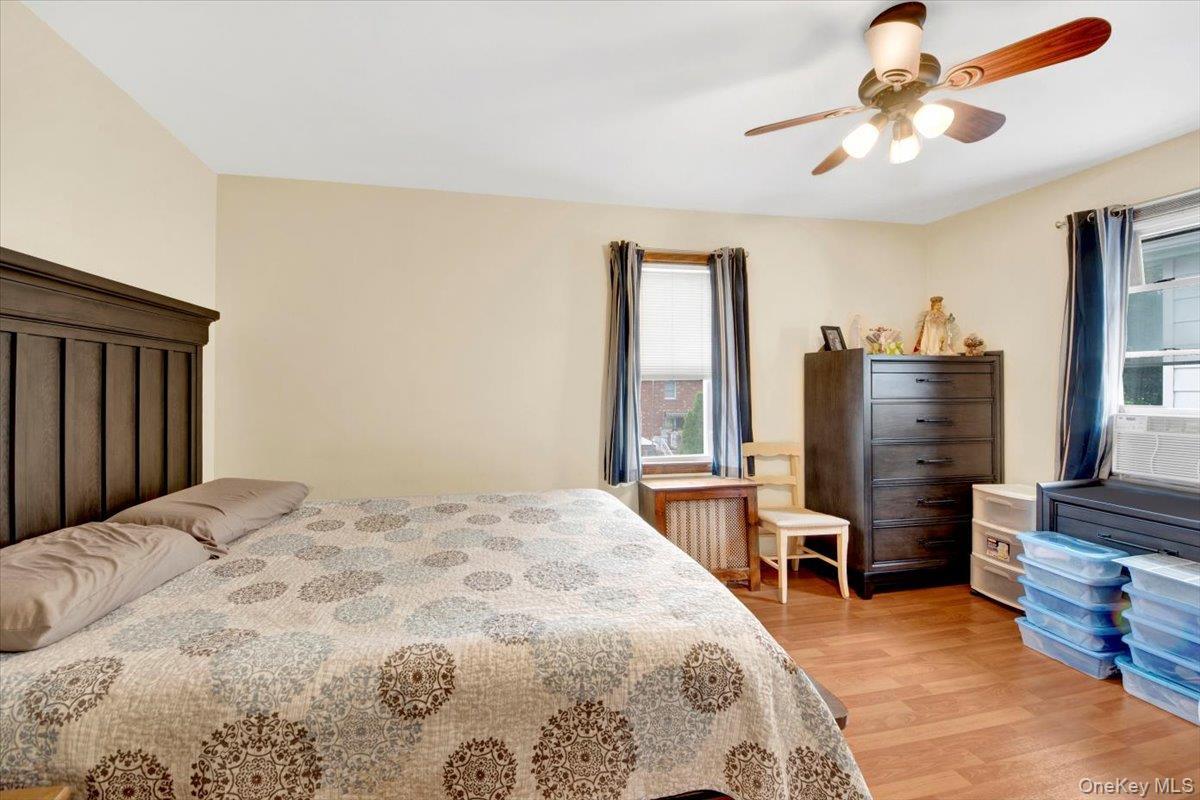Single Family Radcliff  Bronx, NY 10462, MLS-903309-10