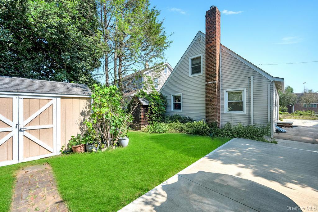 Single Family Terrace  Nassau County, NY 11801, MLS-903317-25