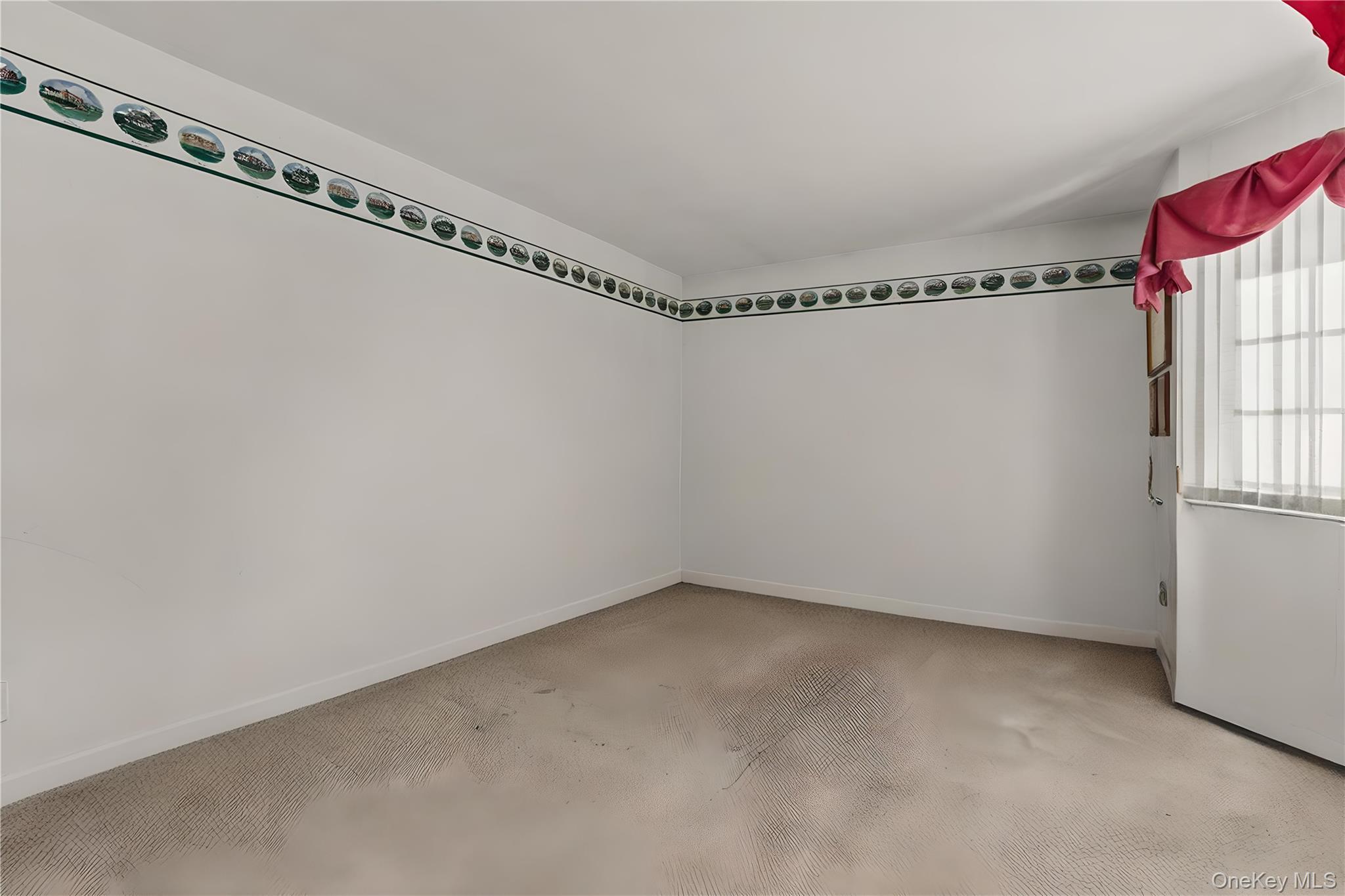 Condo Lakeside  Suffolk County, NY 11706, MLS-903413-10