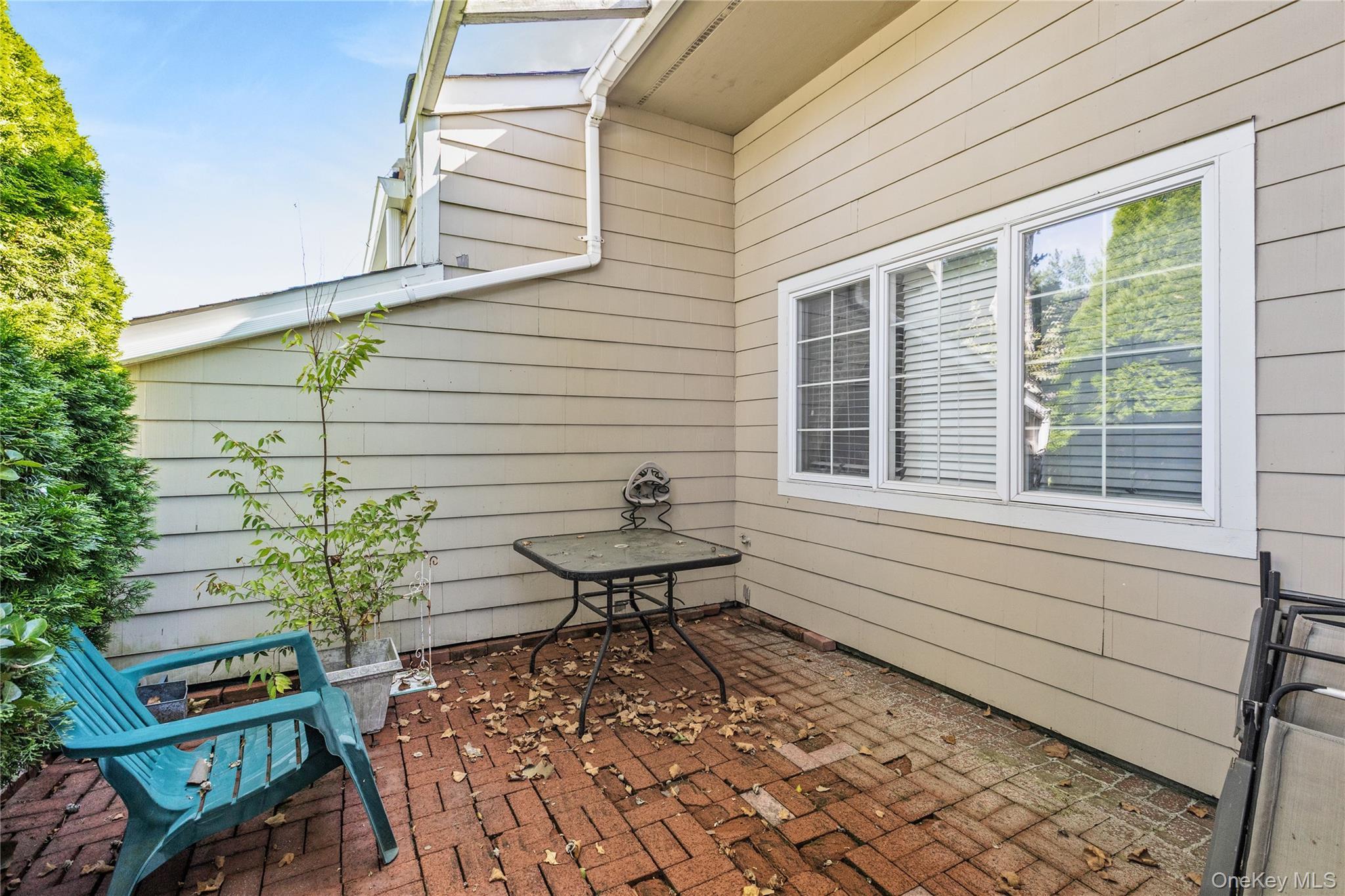 Condo Lakeside  Suffolk County, NY 11706, MLS-903413-18