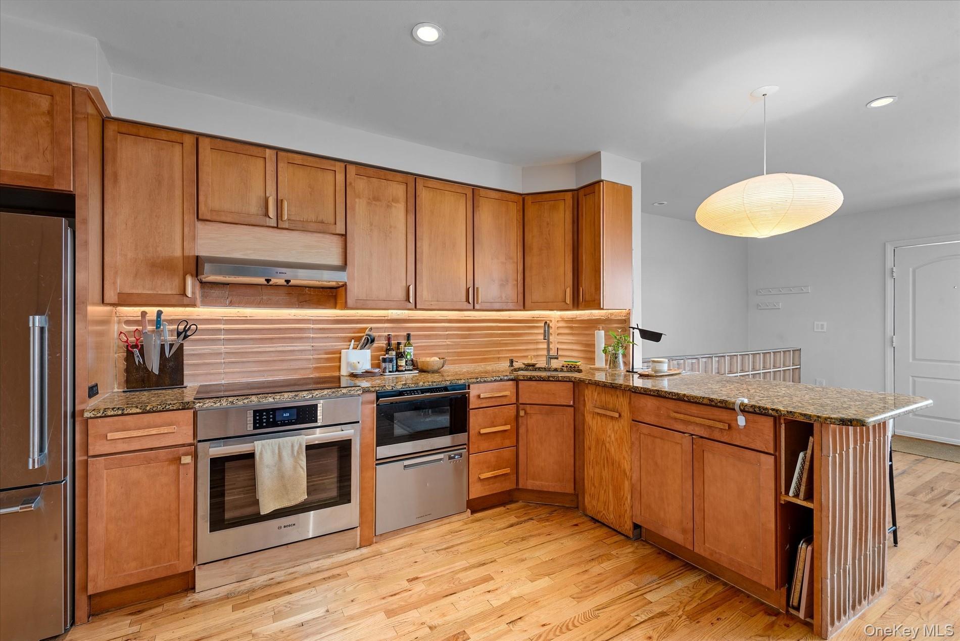 Condo Shore Front  Queens, NY 11694, MLS-903456-14