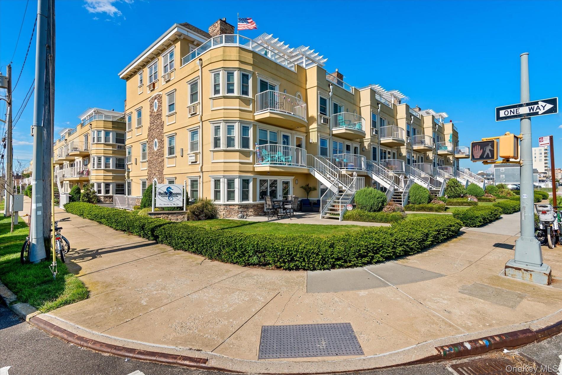 Condo Shore Front  Queens, NY 11694, MLS-903456-2