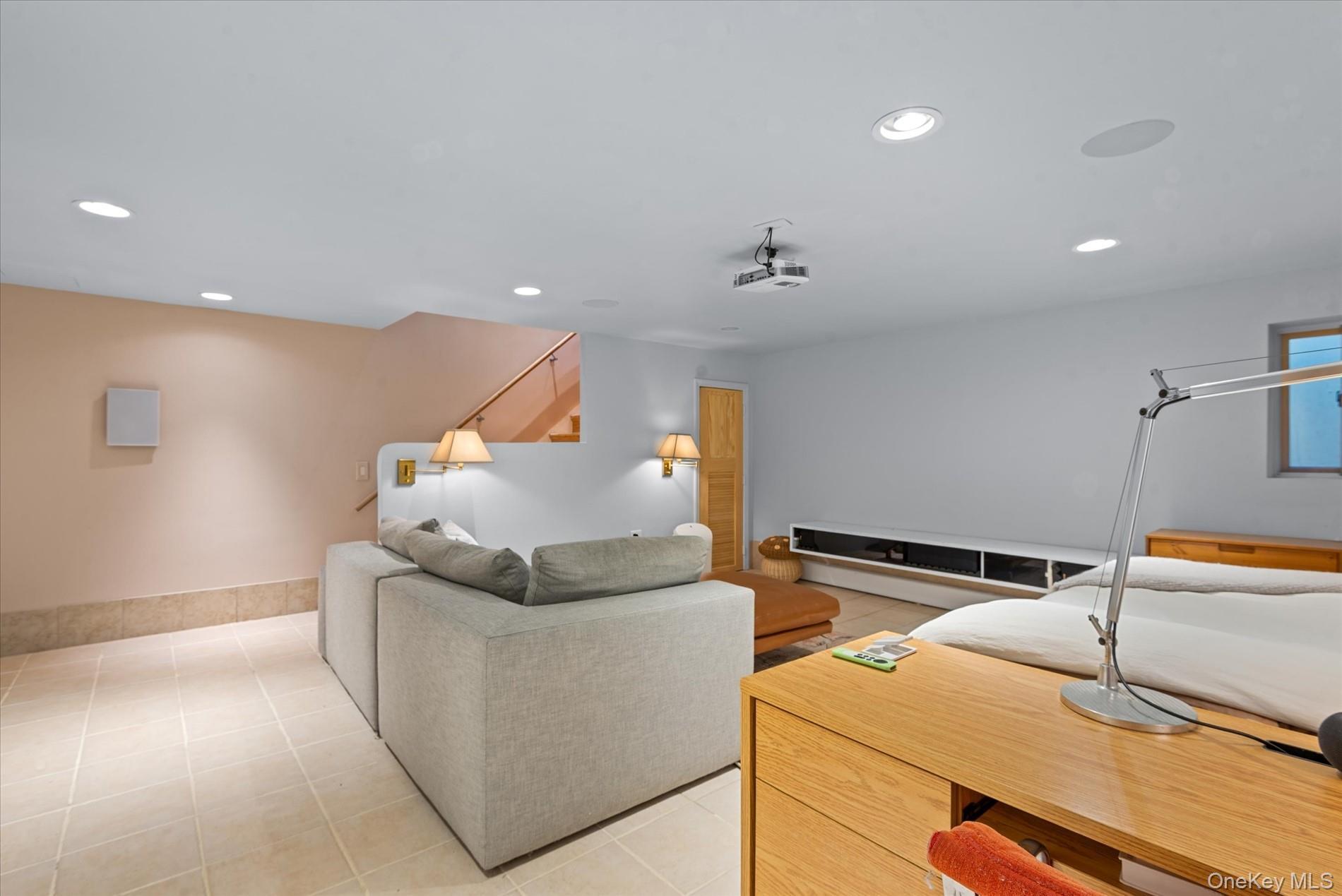 Condo Shore Front  Queens, NY 11694, MLS-903456-24