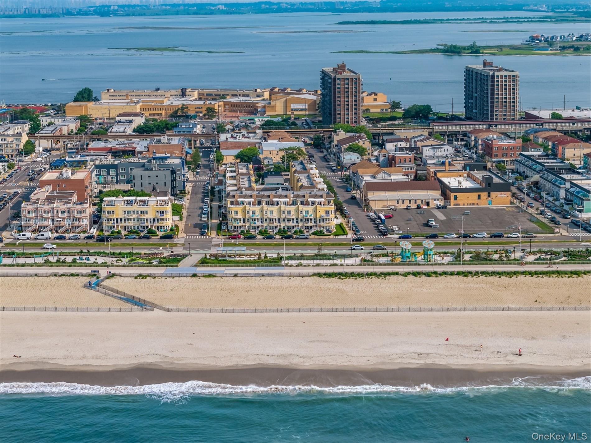 Condo Shore Front  Queens, NY 11694, MLS-903456-33