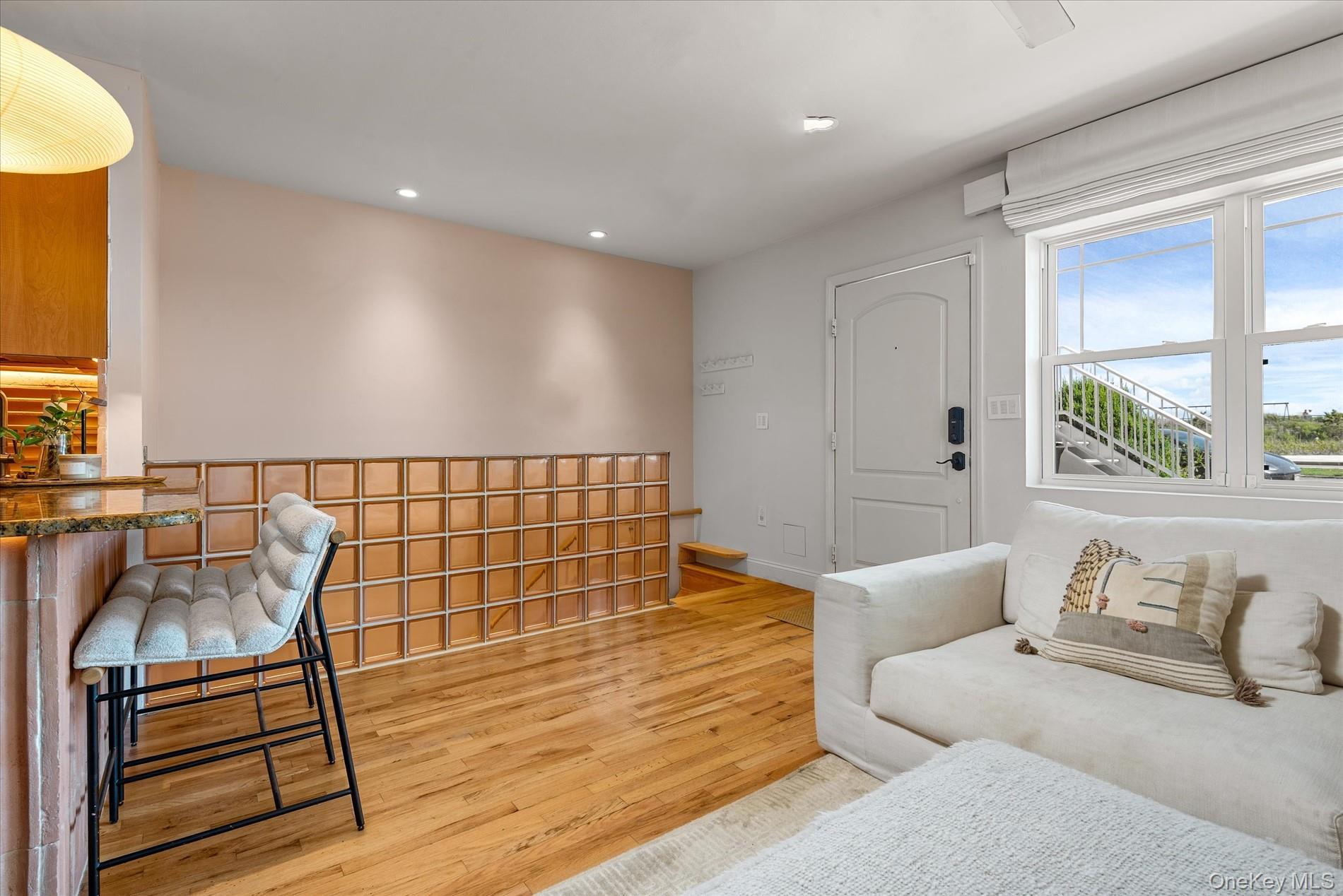 Condo Shore Front  Queens, NY 11694, MLS-903456-4