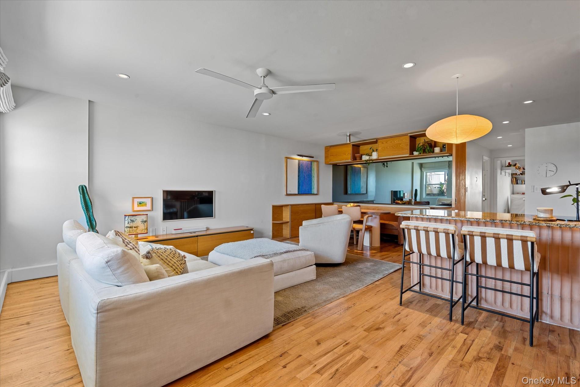 Condo Shore Front  Queens, NY 11694, MLS-903456-8