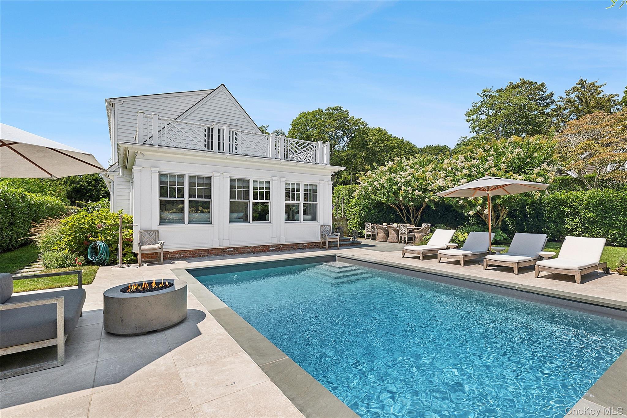 Single Family Halsey Suffolk County, NY 11968, MLS-903458-22