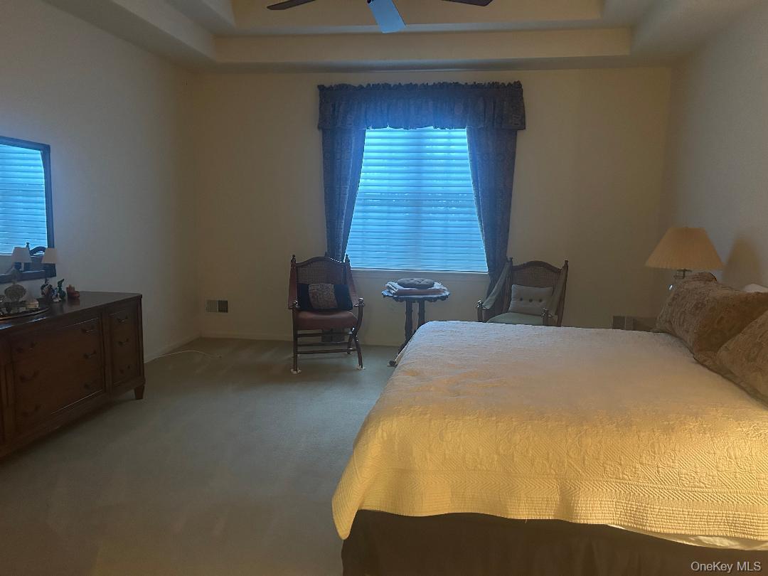 Condo Florencia  Suffolk County, NY 11747, MLS-903469-5