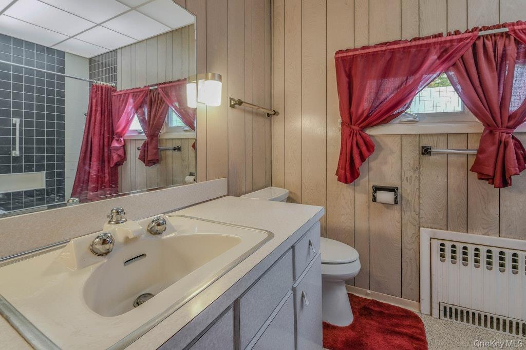 Single Family Center  Suffolk County, NY 11901, MLS-903478-22