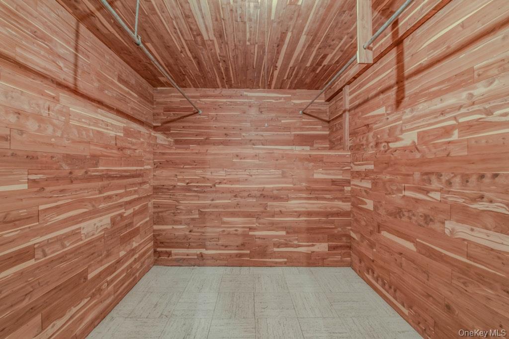 Single Family Center  Suffolk County, NY 11901, MLS-903478-26