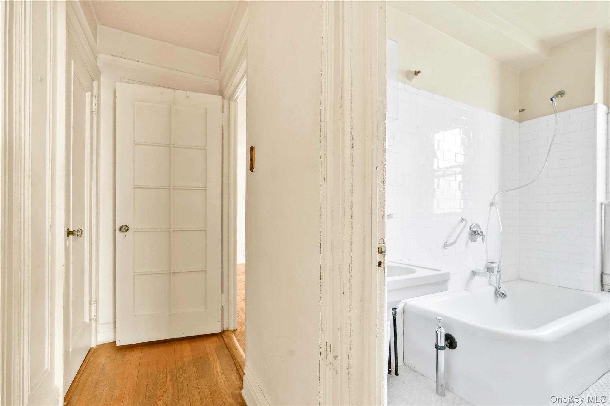 Coop Riverside Manhattan, NY 10025, MLS-903511-12