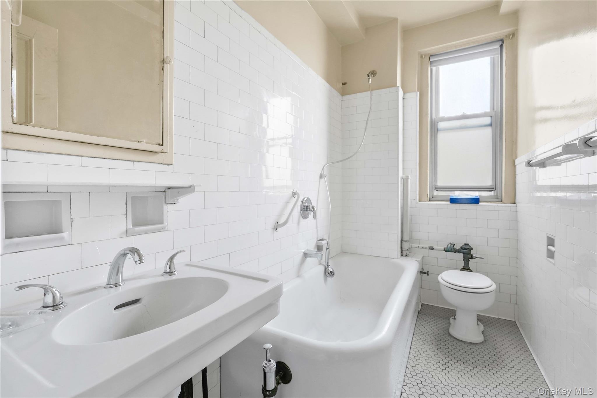 Coop Riverside Manhattan, NY 10025, MLS-903511-13