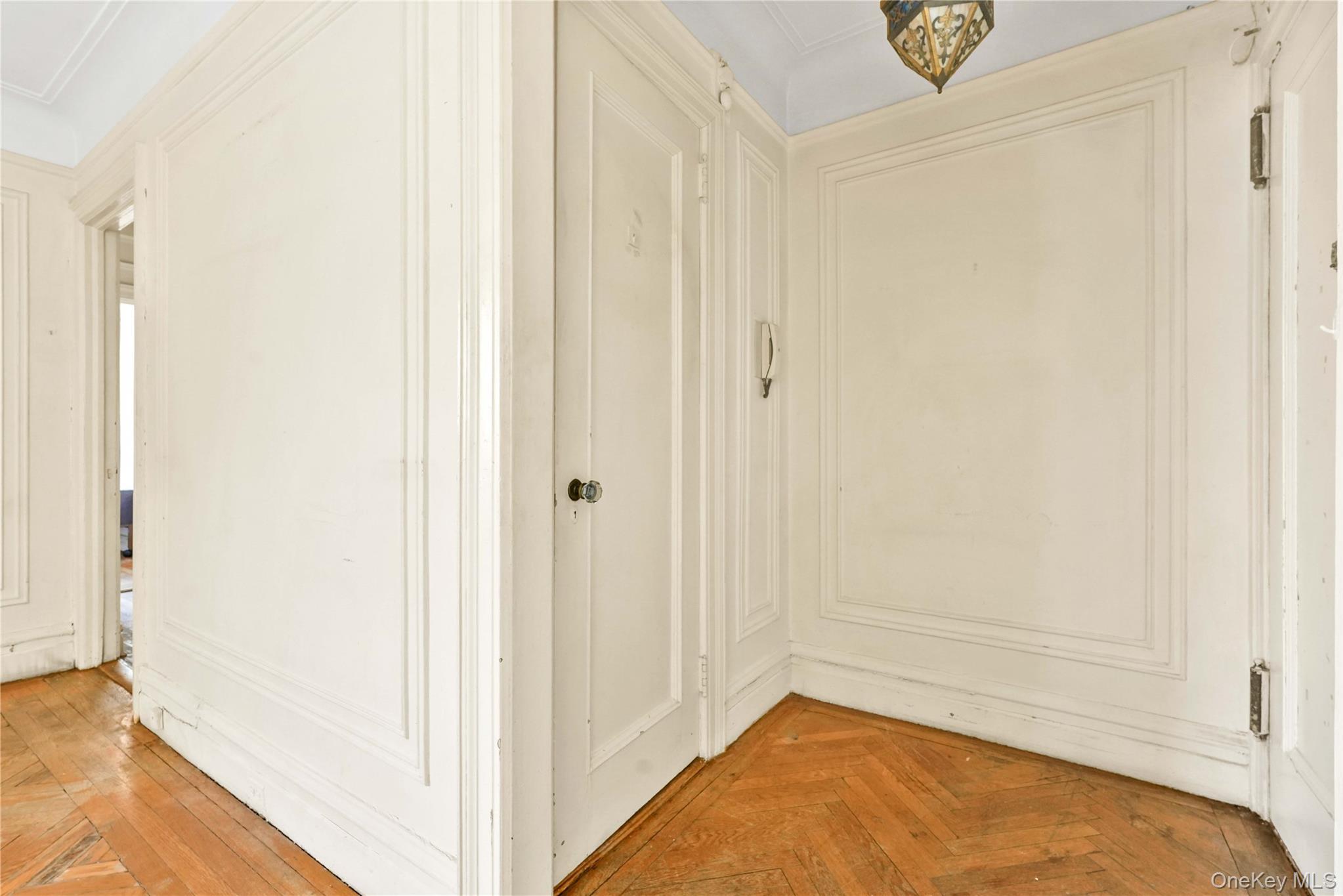 Coop Riverside Manhattan, NY 10025, MLS-903511-19