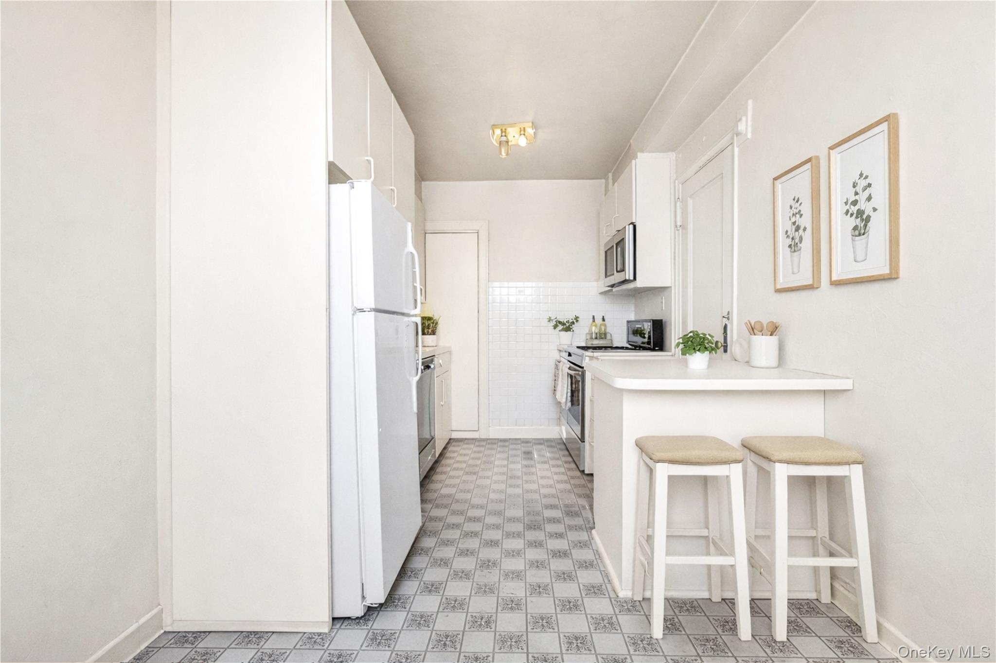 Coop Riverside Manhattan, NY 10025, MLS-903511-4