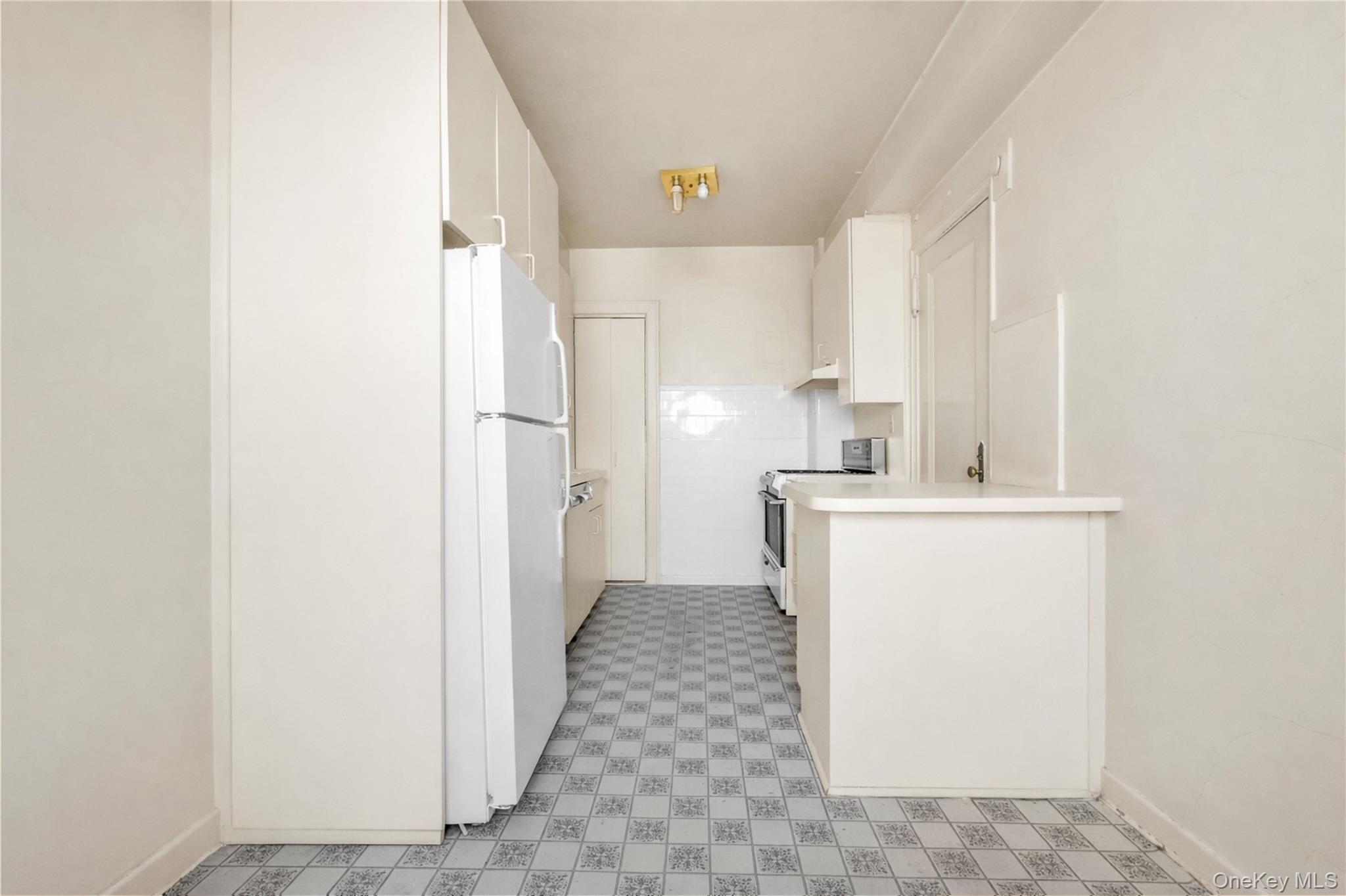 Coop Riverside Manhattan, NY 10025, MLS-903511-5