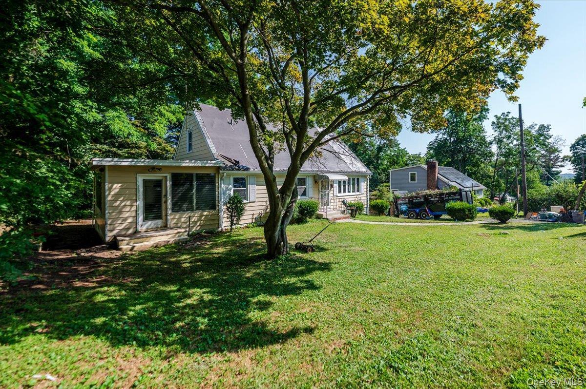 Single Family Hampton Westchester County, NY 10607, MLS-903550-2