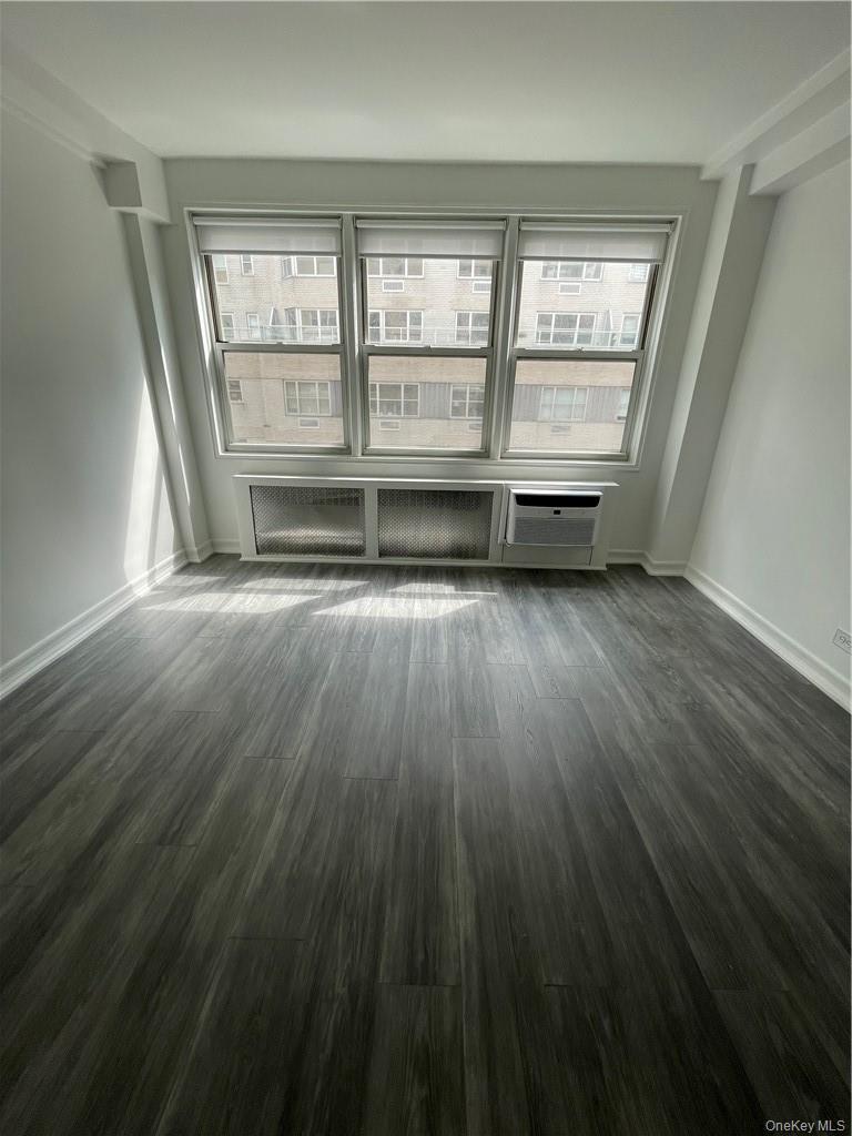 Apartment 55th  Manhattan, NY 10022, MLS-903573-7