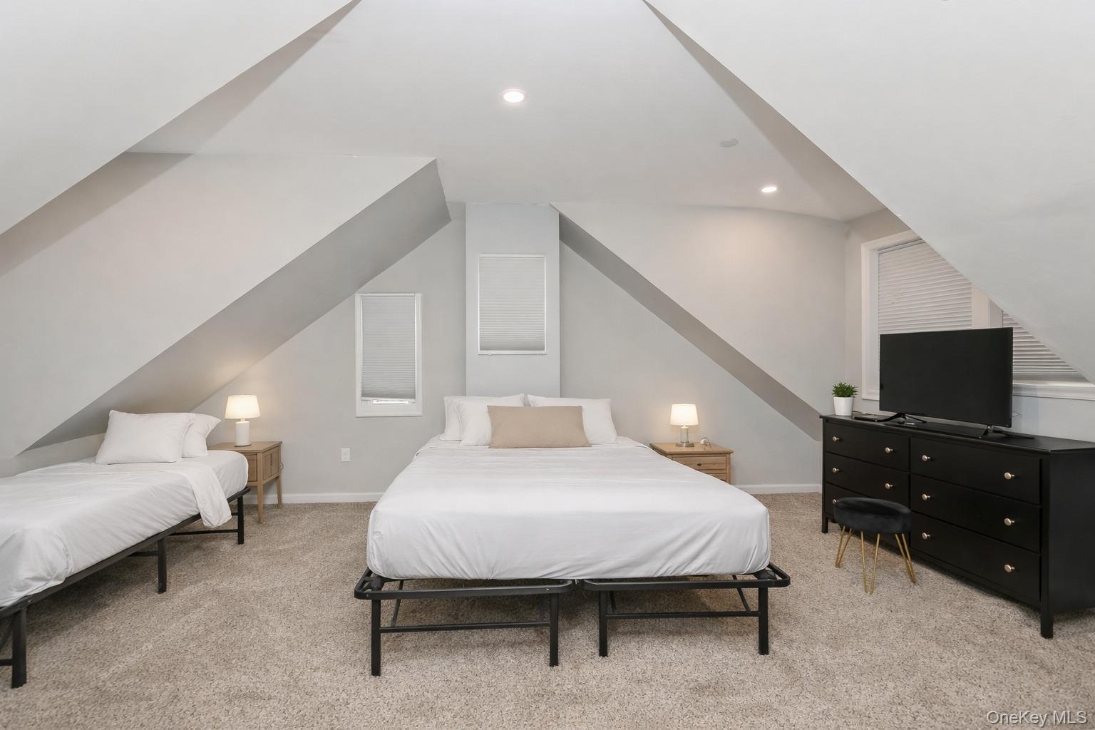 Single Family Main  Dutchess County, NY 12590, MLS-903586-12