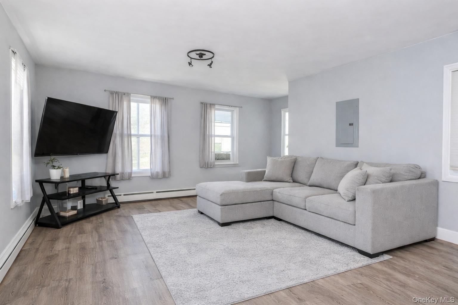 Single Family Main  Dutchess County, NY 12590, MLS-903586-8