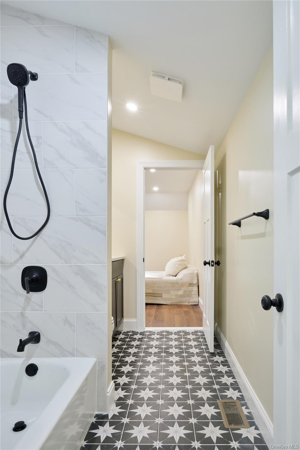 Single Family River Dutchess County, NY 12572, MLS-903626-14