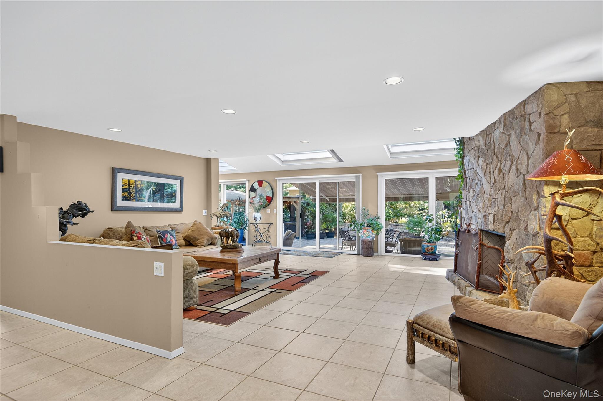 Single Family Roundtree  Suffolk County, NY 11747, MLS-903641-12