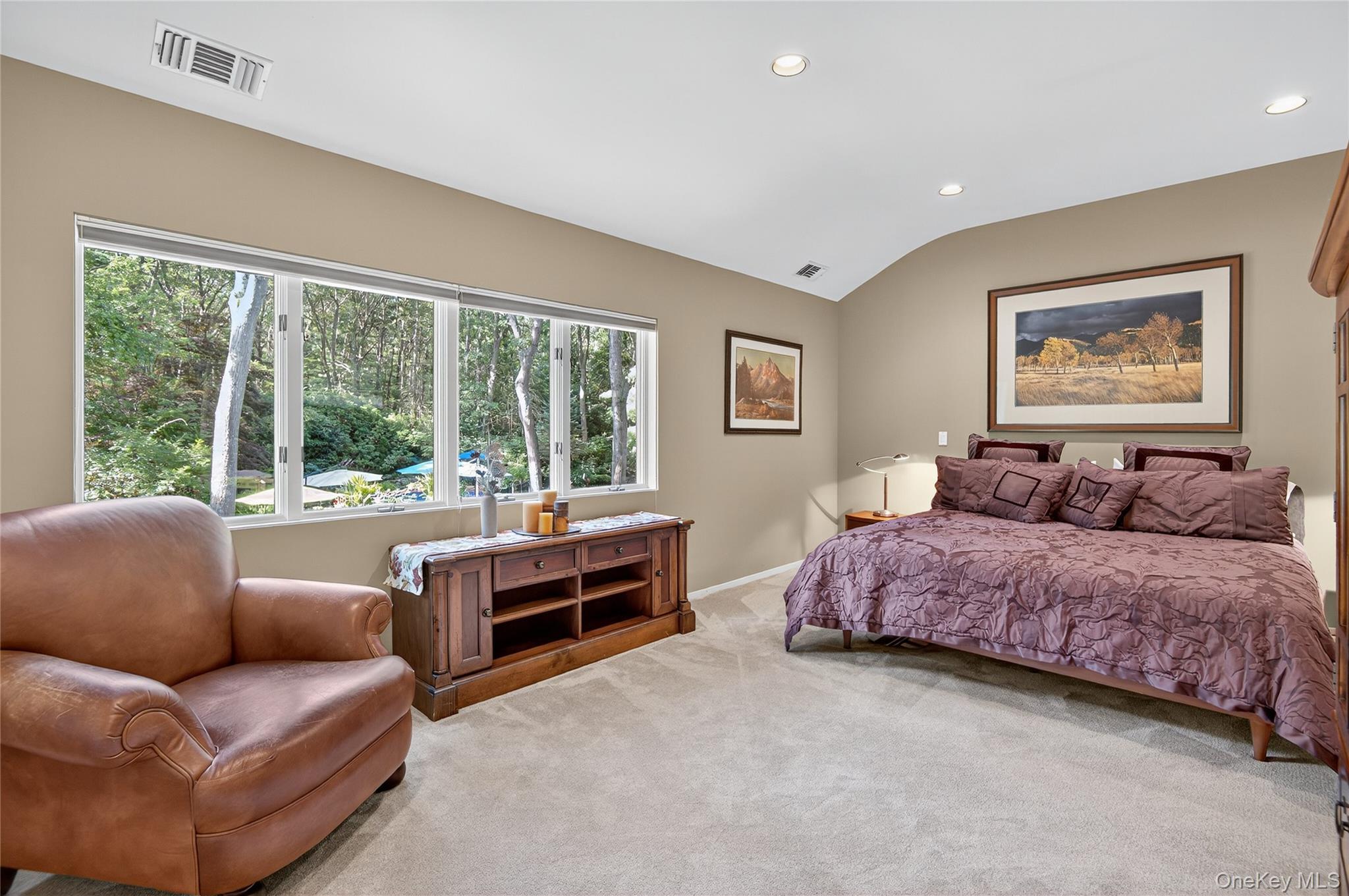 Single Family Roundtree  Suffolk County, NY 11747, MLS-903641-25