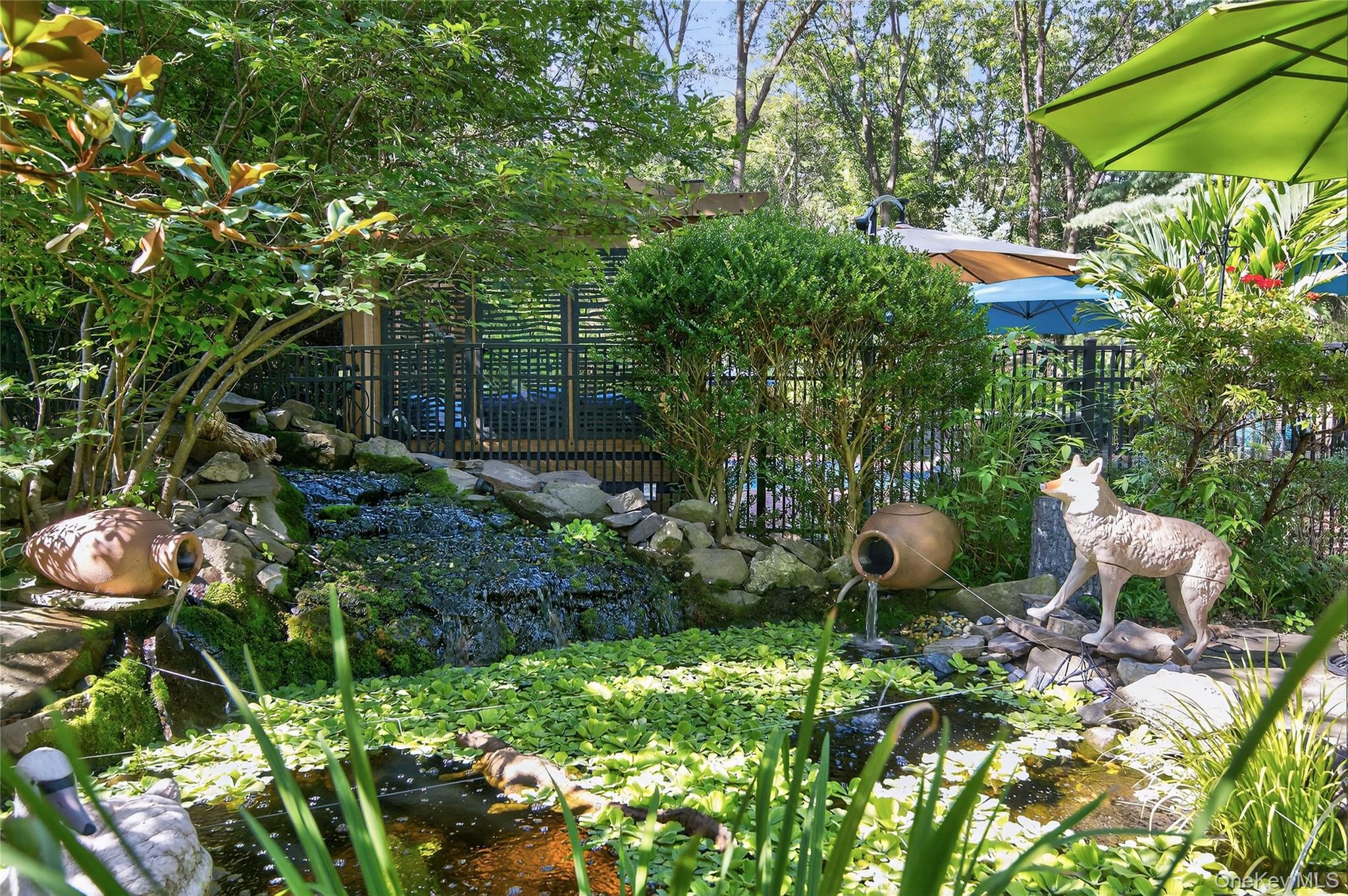 Single Family Roundtree  Suffolk County, NY 11747, MLS-903641-31