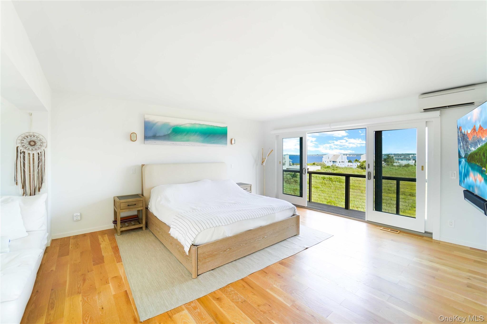 Single Family Dune Suffolk County, NY 11977, MLS-903642-16