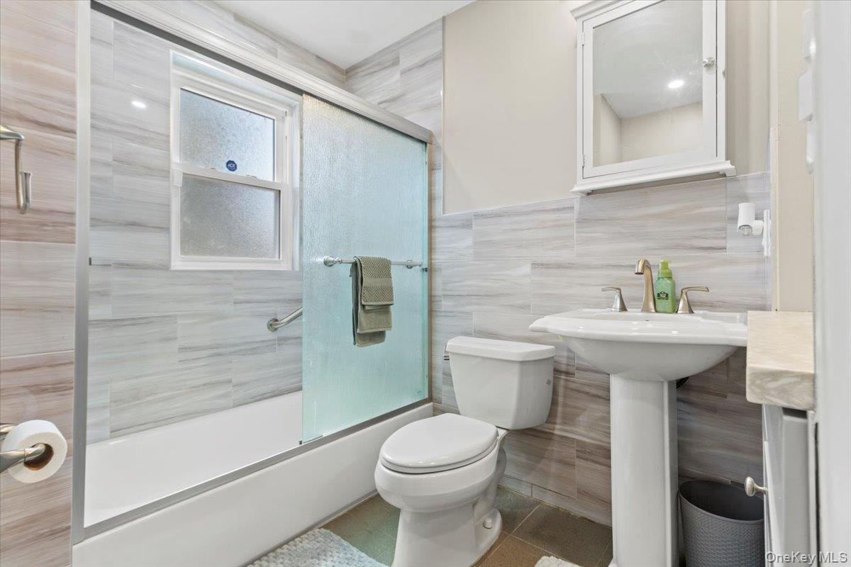 Single Family Mayda  Queens, NY 11422, MLS-903647-21