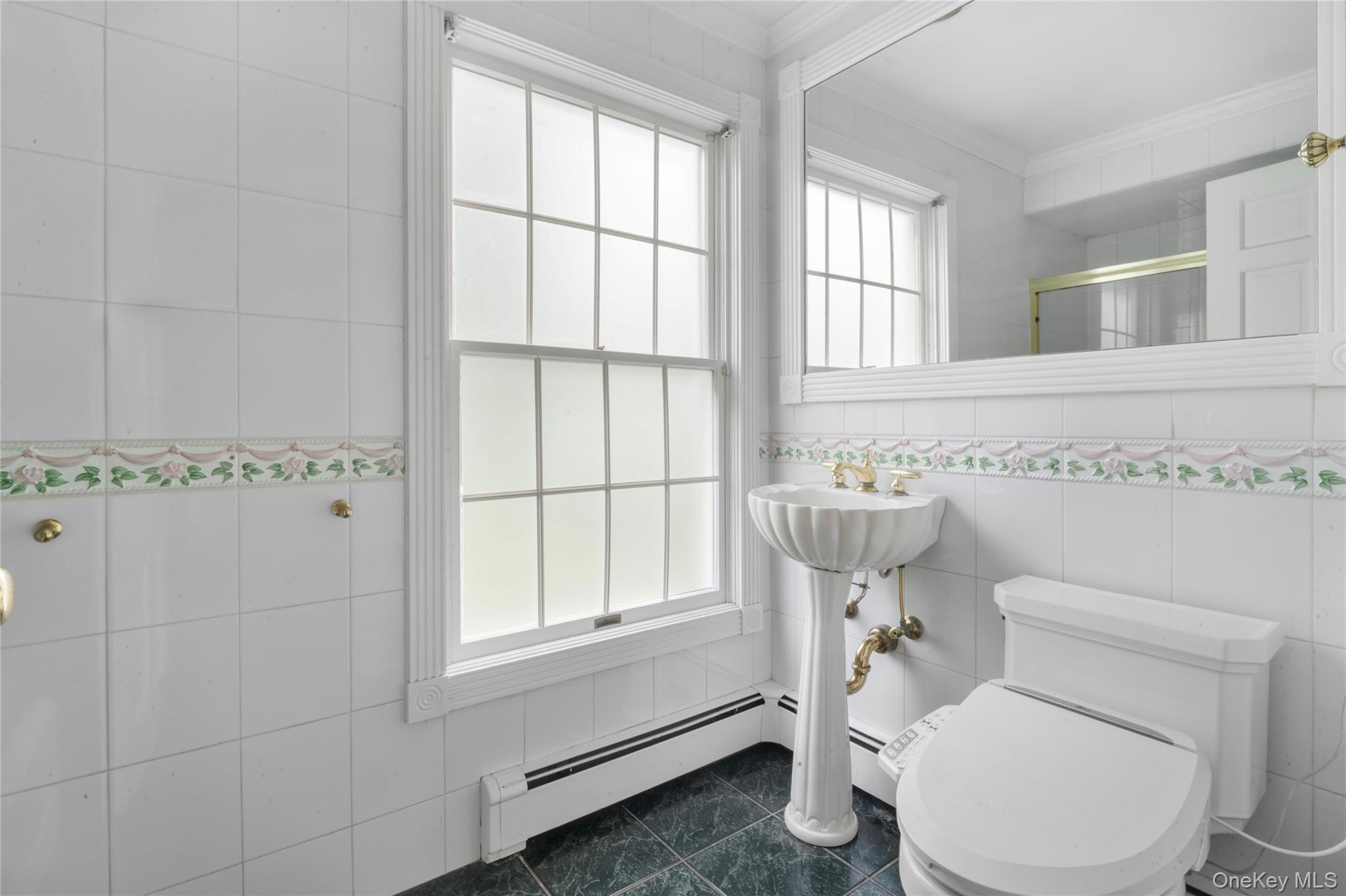 Single Family Bay Suffolk County, NY 11743, MLS-903651-16