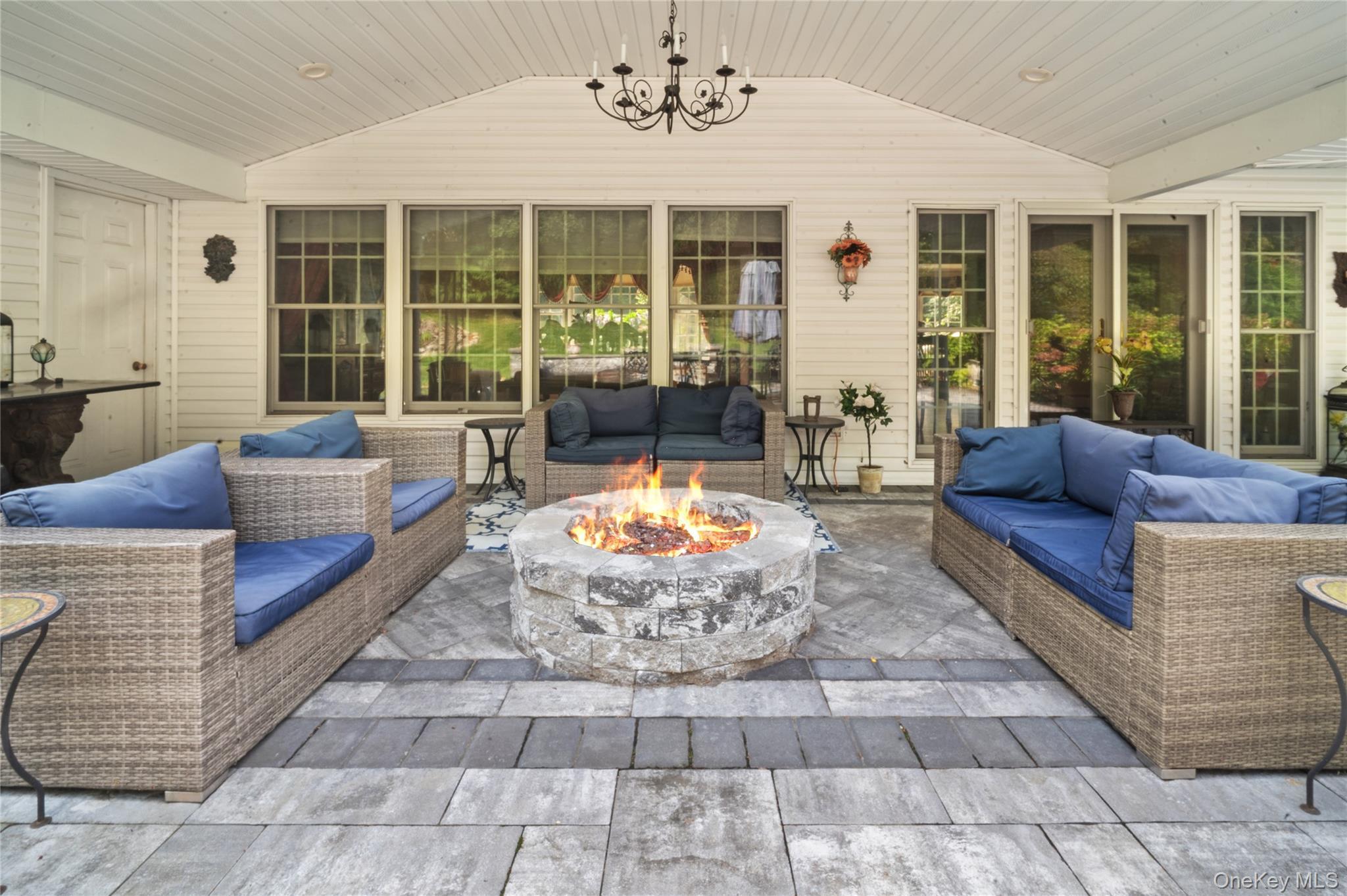 Single Family Bay Suffolk County, NY 11743, MLS-903651-28