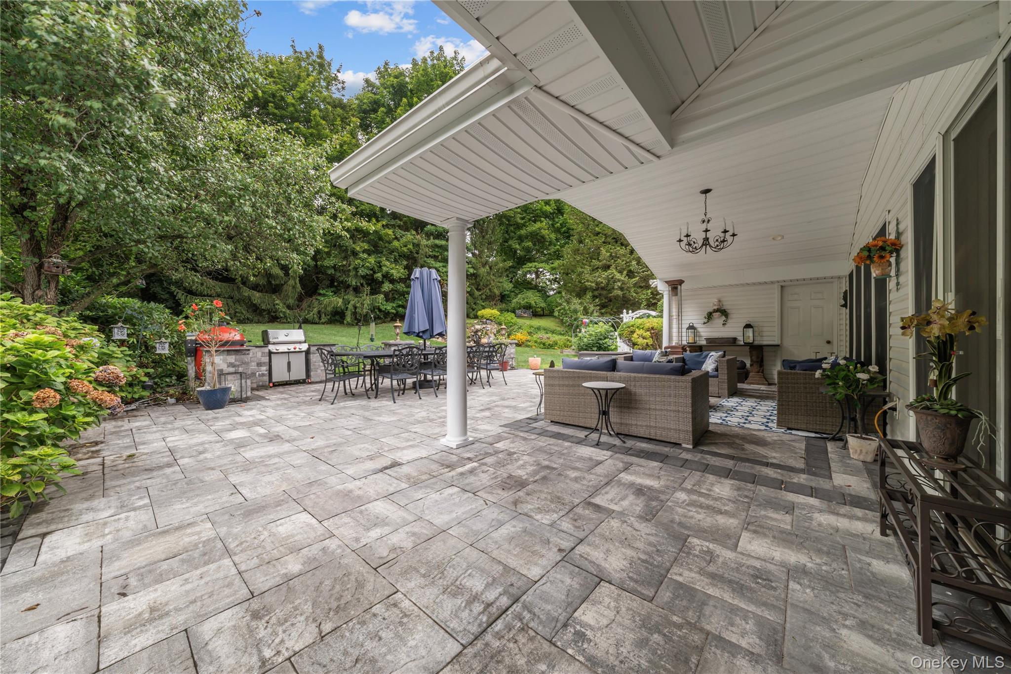 Single Family Bay Suffolk County, NY 11743, MLS-903651-29